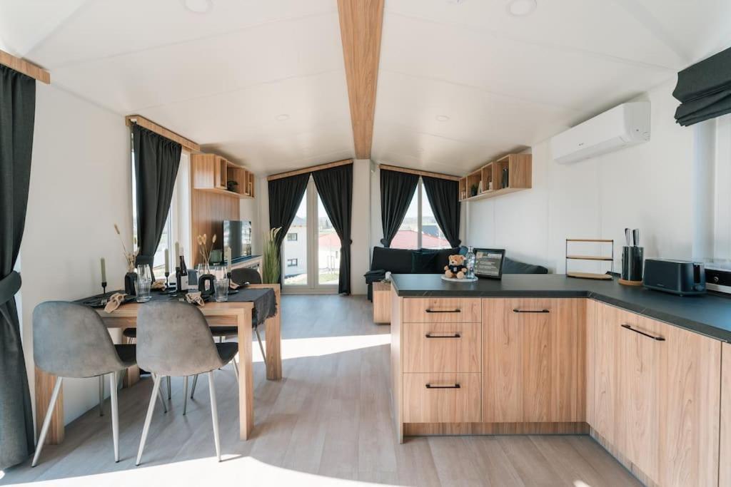 Gemuetliches Voll Ausgestattes Tiny House Vilseck Exterior foto